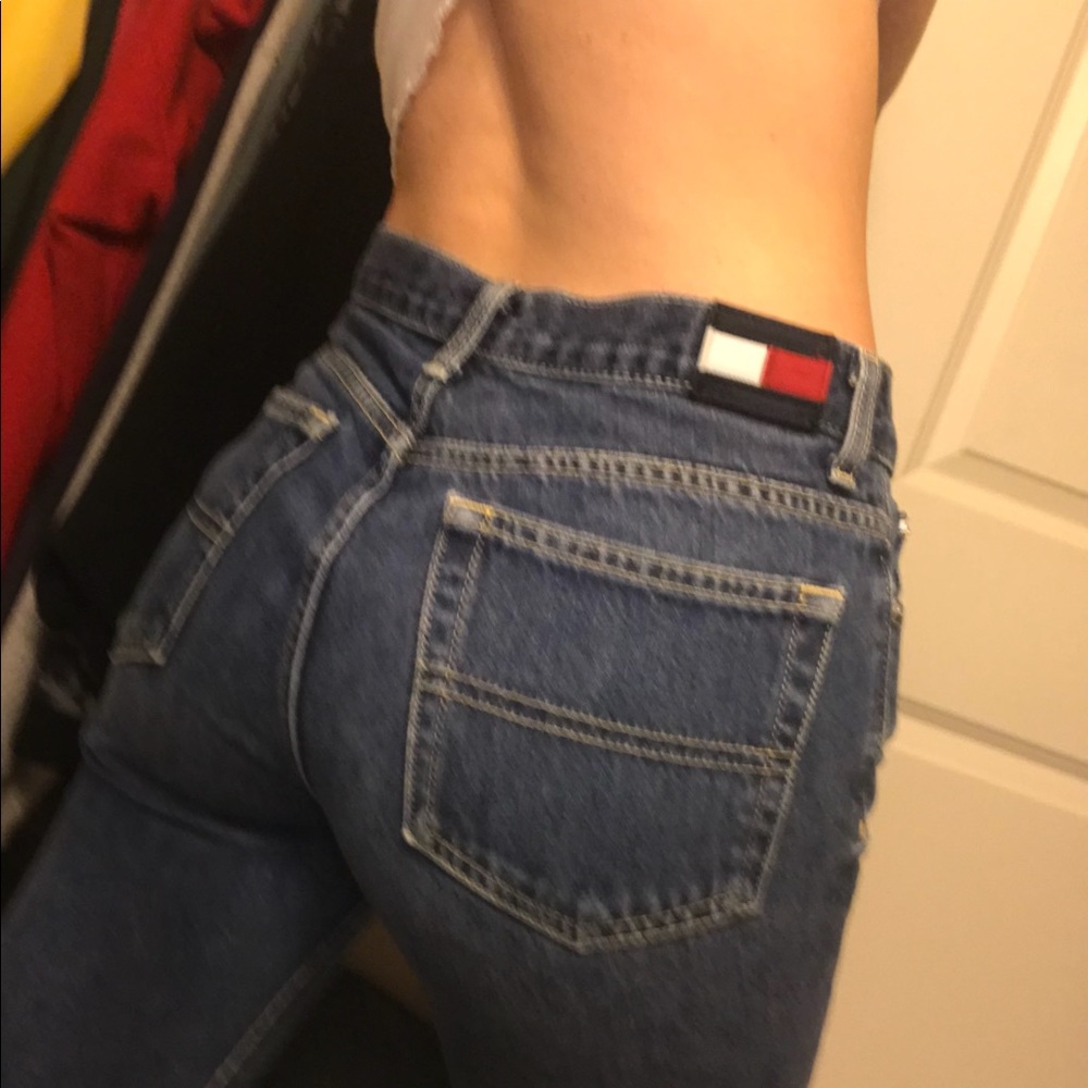 TOMMY JEANS